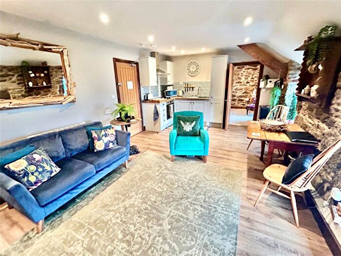 1 Bedroom Flat For Sale In Bangor Road, Benllech, Tyn-y-Gongl, Isle Of Anglesey, LL74