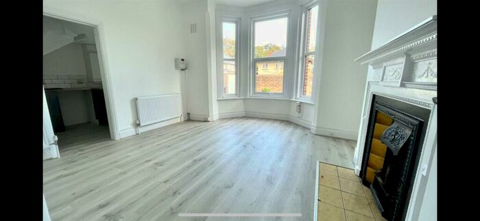 Flat To Rent In Crabton Close Road, Bournemouth, #, BH5