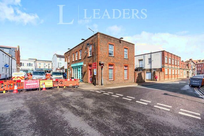 1 Bedroom Flat To Rent In Clifton Road, Littlehampton, BN17