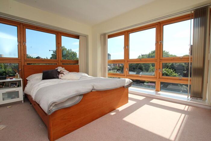 2 Bedroom Apartment To Rent In Horizon - City Centre, BS1
