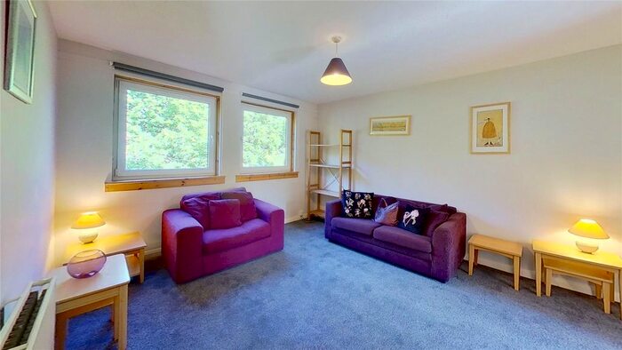 2 Bedroom Flat To Rent In New Johns Place, Edinburgh, EH8