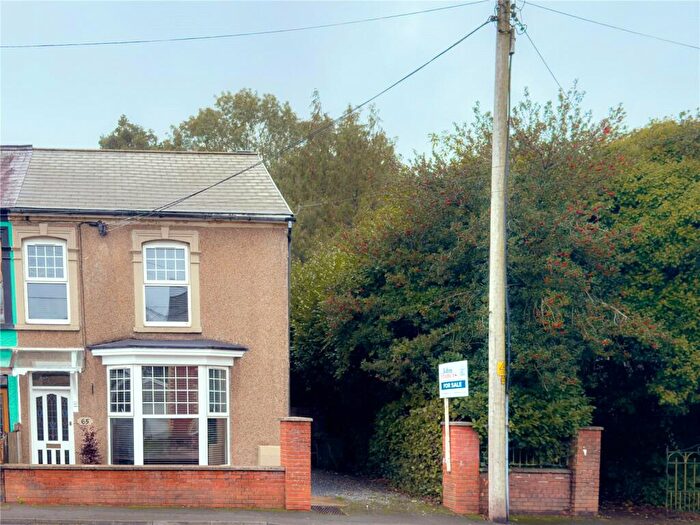 3 Bedroom Semi-Detached House For Sale In Brynymor Road, Gowerton, Swansea, SA4