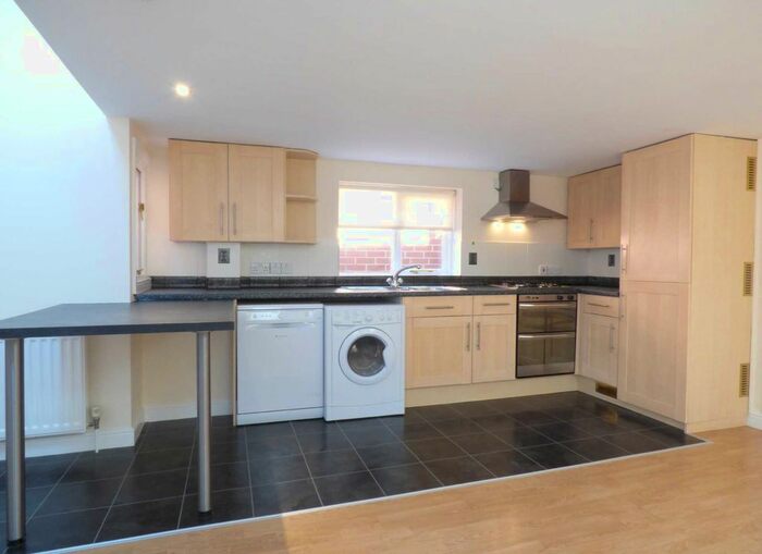 2 Bedroom Flat To Rent In Grove Street, Wantage, OX12