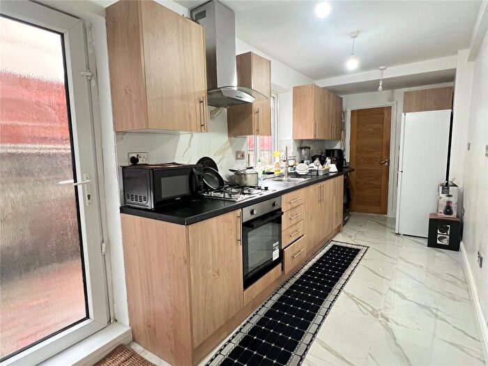 3 Bedroom Terraced House For Sale In Weston Street, Walsall, West Midlands, WS1