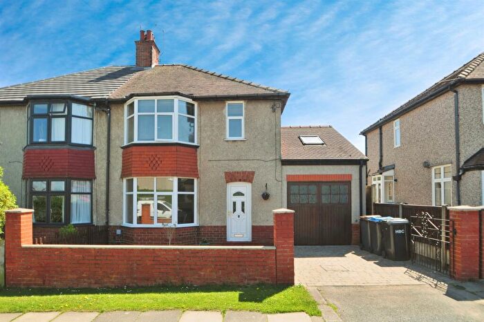 4 Bedroom Semi Detached House For Sale In Kendal Road, Harrogate, HG1