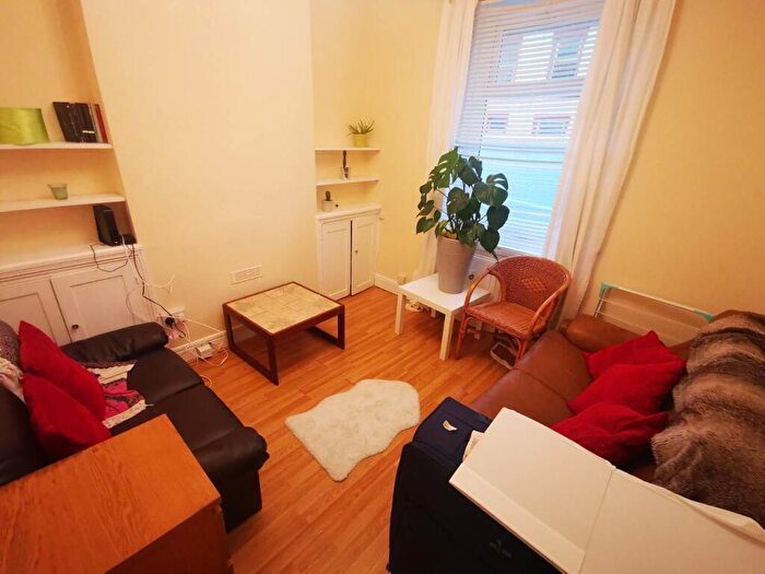 4 Bedroom House To Rent In Rhymney Street, Cathays, Cardiff, CF24