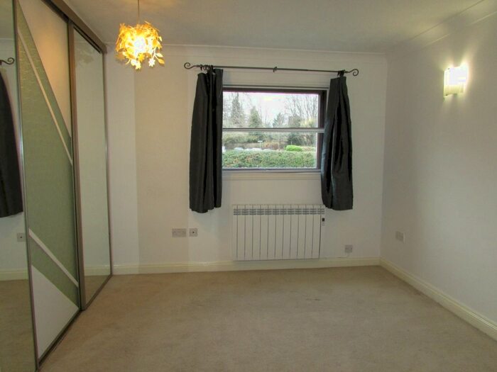 1 Bedroom Flat To Rent In Water End, Thorpe Meadows, PE3