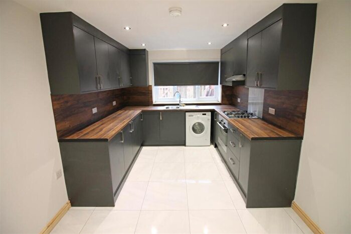 3 Bedroom House To Rent In St. Johns Close, Leeds, LS6