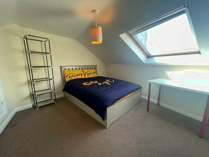 2 Bedroom Maisonette To Rent In Lewes Road, Brighton, BN2