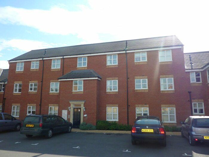 2 Bedroom Flat To Rent In Newmarket Close, NN18