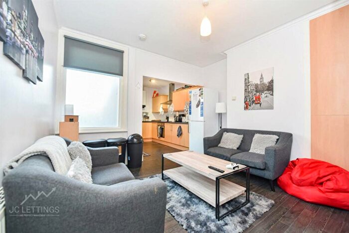 4 Bedroom Terraced House To Rent In Peveril Road, Sheffield, S11