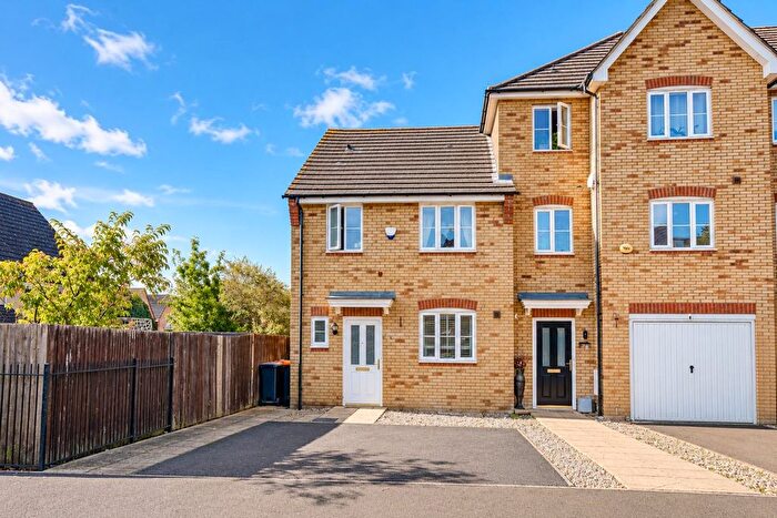 3 Bedroom End Of Terrace House For Sale In Ridgely Drive, Leighton Buzzard, LU7