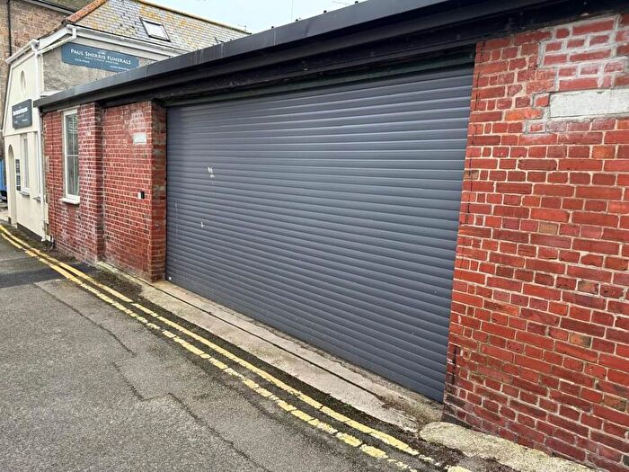 Garage / Parking To Rent In Bedford Place, St. Ives, TR26