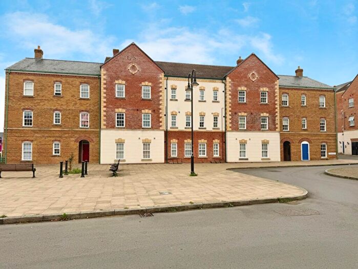 2 Bedroom Apartment For Sale In Staldon Court, Swindon, Wiltshire, SN1