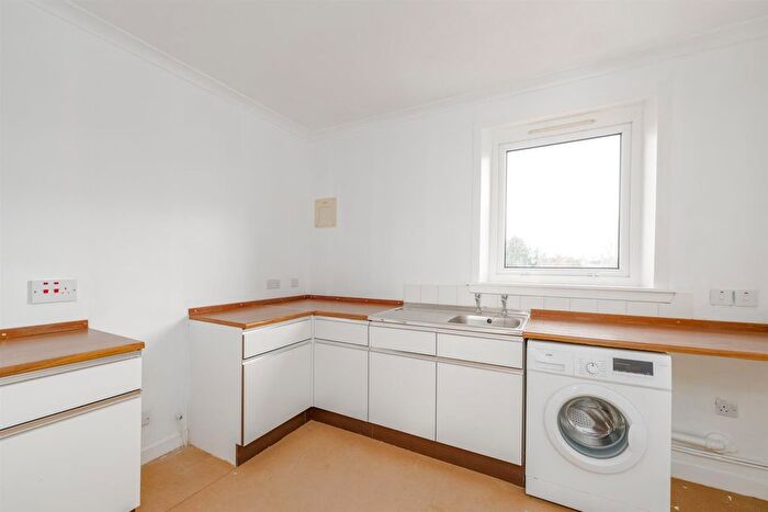 2 Bedroom Flat For Sale In Orchard Park, Kelso, TD5