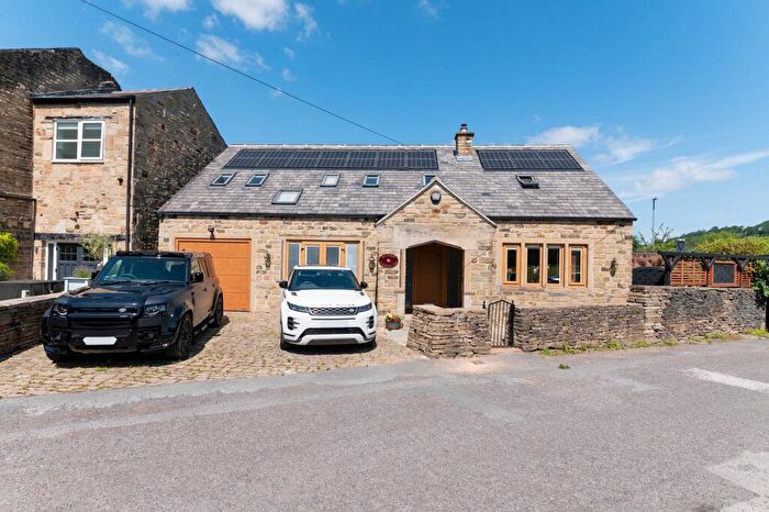 3 Bedroom Detached House For Sale In The Stables, Brewery Yard, Fenay Bridge, HD8