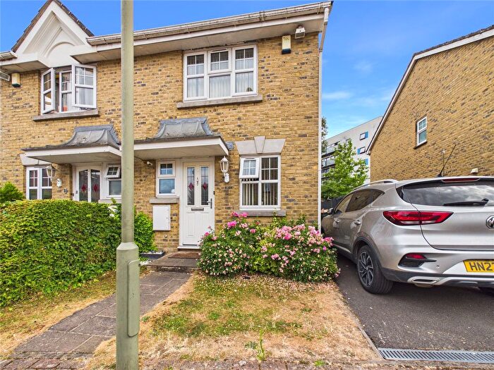 2 Bedroom Detached House To Rent In Woldham Place, Bromley, Kent, BR2
