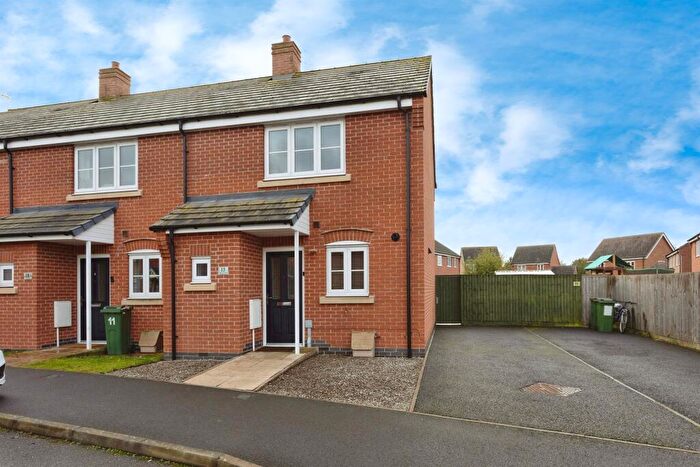 2 Bedroom End Of Terrace House For Sale In Tarry Close, Blaby, Leicester, LE8
