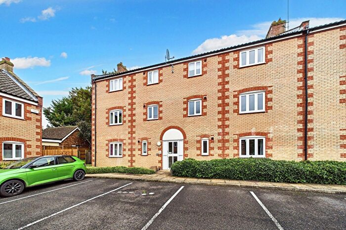 1 Bedroom Flat For Sale In Avenue Gardens, Thetford, IP24