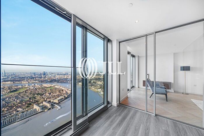 2 Bedroom Flat To Rent In Landmark Pinnacle, Marsh Wall, E14
