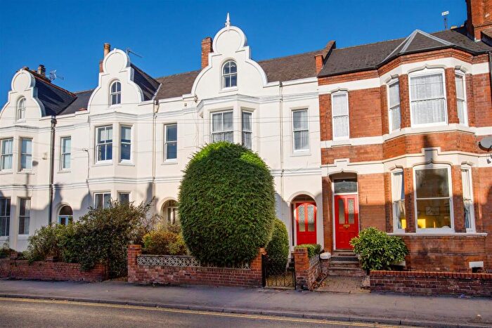 3 Bedroom Terraced House For Sale In Rugby Road, Leamington Spa, CV32