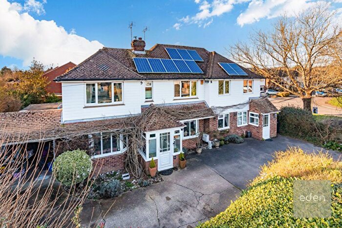 5 Bedroom Detached House For Sale In High Street, Lenham, ME17