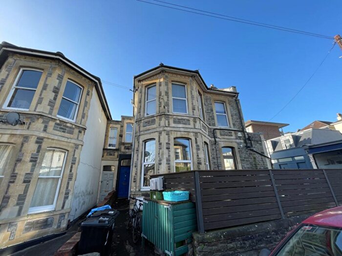3 Bedroom Flat To Rent In Collingwood Road, Redland, Bristol, BS6