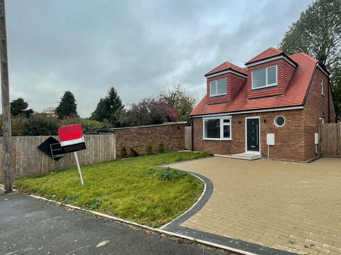 3 Bedroom Detached House To Rent In Alwyn Close, Luton, LU2