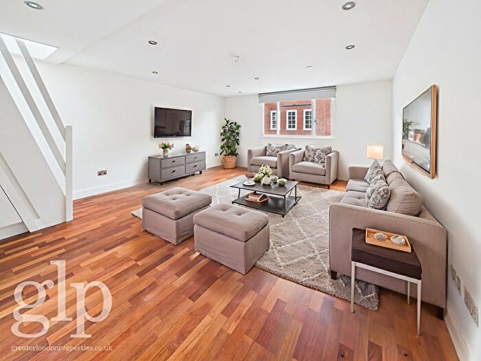 2 Bedroom Flat To Rent In Earlham Street, Covent Garden, WC2H