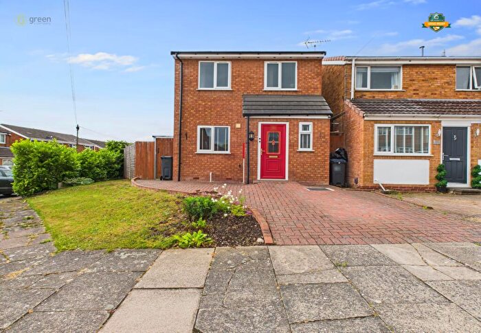 3 Bedroom Detached House For Sale In Goodison Gardens, Birmingham, B24