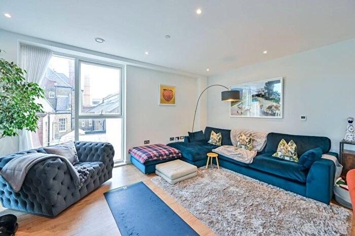 3 Bedroom Flat For Sale In Manor Place, Elephant And Castle, London, SE17
