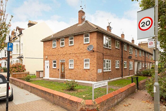 1 Bedroom Flat For Sale In Allfarthing Lane, Wandsworth, SW18