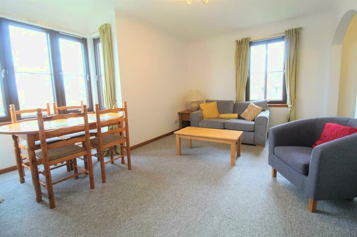 2 Bedroom Flat To Rent In Belmont Gardens, Aberdeen, AB25