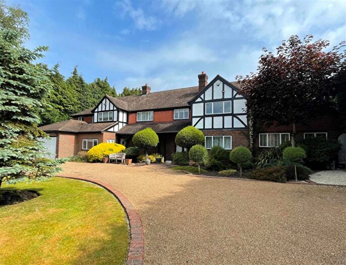 5 Bedroom Detached House For Sale In Woodland Way, Kingswood, KT20