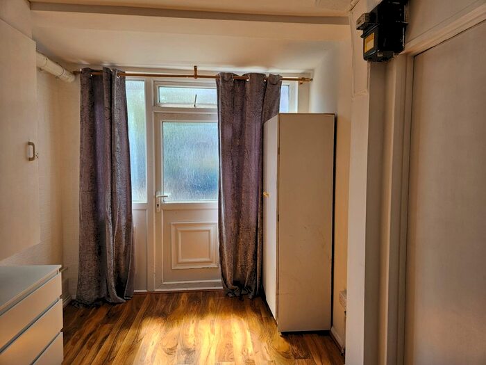 Property To Rent In Grove Road, Thornton Heath, Surrey., CR7