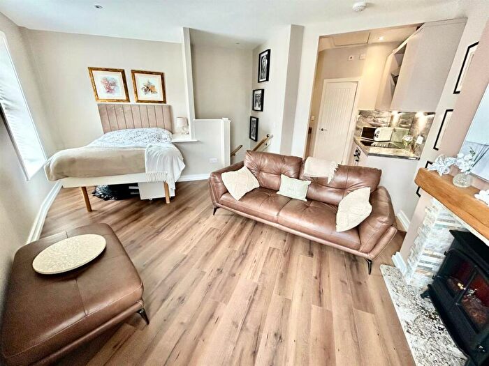 Apartment To Rent In Charlotte Road, Sheffield, S2