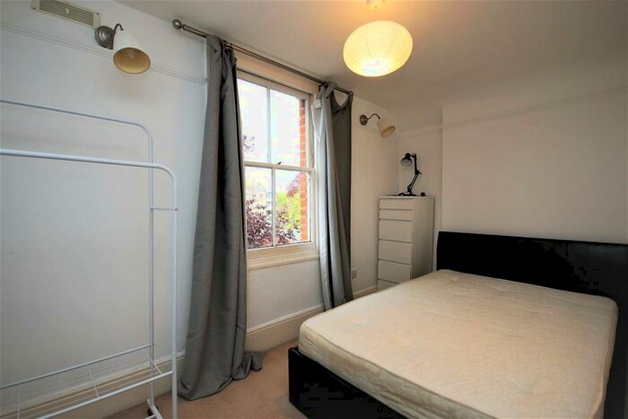 Studio To Rent In Sotheby Road, N5