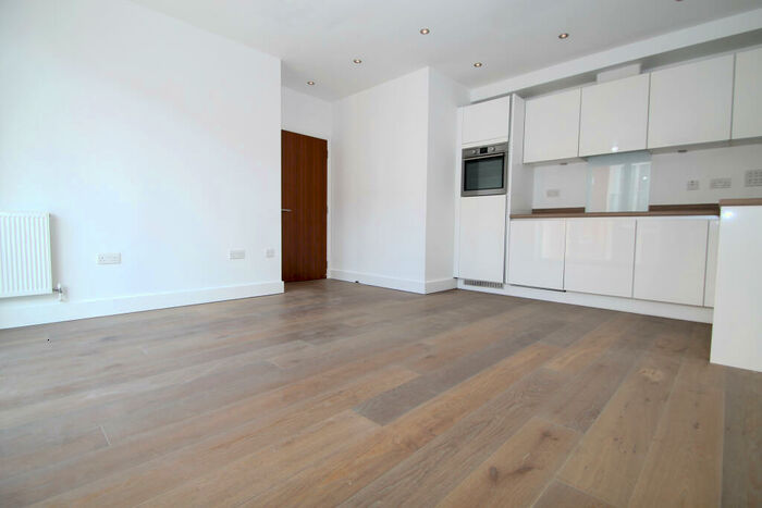 1 Bedroom Flat To Rent In Berwick House, Orpington, BR6