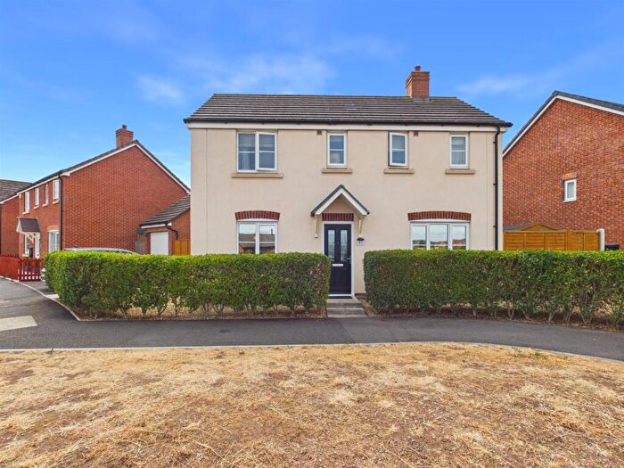 3 Bedroom Detached House For Sale In Clock Tower Road, Longford, Gloucester, GL2