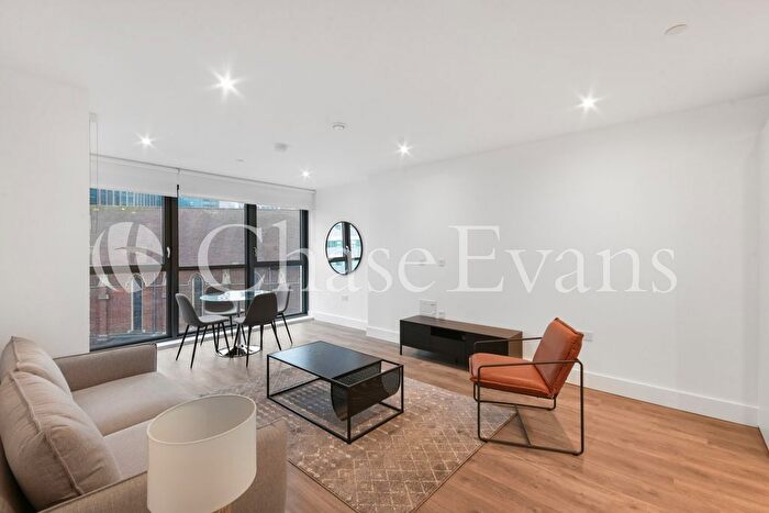 1 Bedroom Flat To Rent In Pearson Building, Station Road, London Square, Croydon, CR0