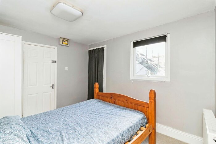 2 Bedroom Flat For Sale In Hele Road, Torquay, TQ2