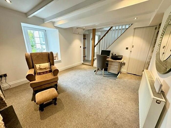 4 Bedroom Detached House For Sale In Penhalurick, Redruth, TR16
