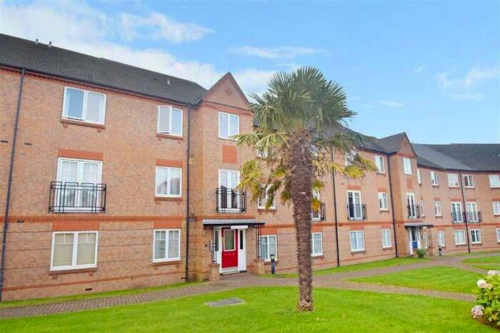 2 Bedroom Flat To Rent In Wash Beck Close, Scarborough, North Yorkshire, YO12