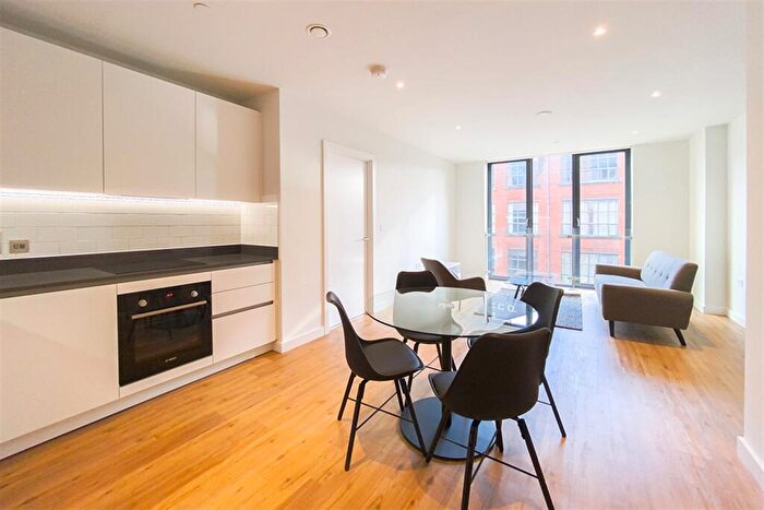 2 Bedroom Apartment To Rent In Mount Yard, M4