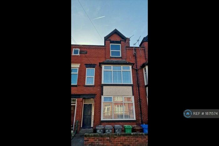 1 Bedroom Flat To Rent In Milton Grove, Manchester, M16
