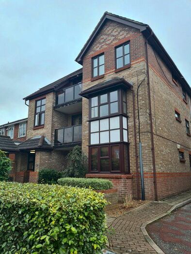 2 Bedroom Flat To Rent In Ashwood Park, Grange Road, Sutton, SM2