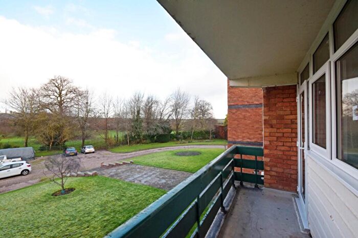 2 Bedroom Flat To Rent In Dark Lane, Tiddington, Stratford-Upon-Avon, CV37