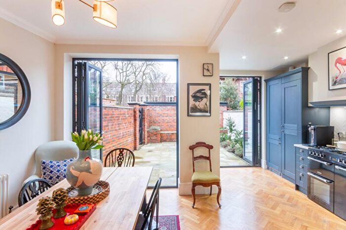 6 Bedroom Terraced House For Sale In Kingsland, Jesmond, Newcastle Upon Tyne, NE2