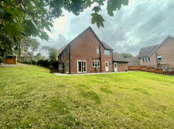 5 Bedroom House To Rent In Cwrt Bedw, Uper Colwyn Bay, LL29