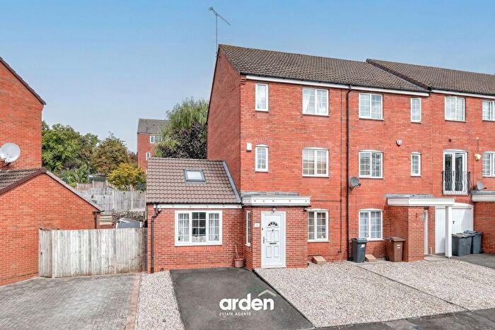 4 Bedroom Terraced House For Sale In Elm Drive, Northfield, B31